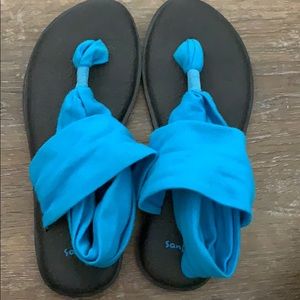Sanuk sandals